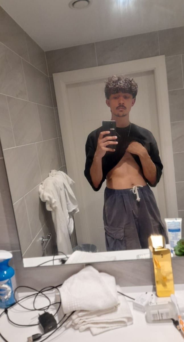 Profil von Ananda