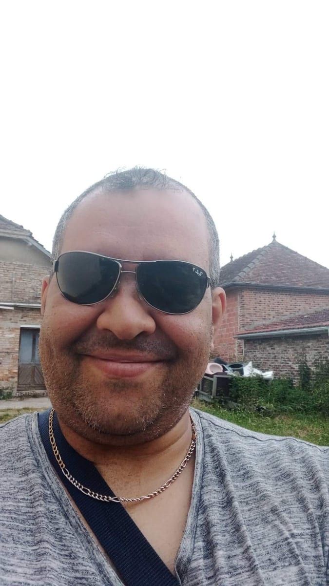 Profil von Latif